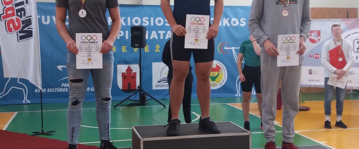 Iškovoti jaunių sidabro medaliai