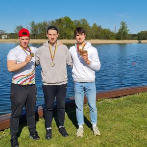 Lietuvos taurės irklavimo varžybose iškovoti keturi medaliai
