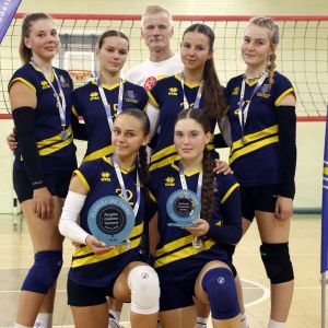 Merginų tinklinio turnyre nugalėjo Mažeikių TK „Skraiduolis