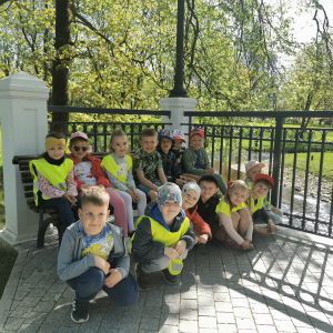 Darželinukų žygiai po Plungės parką