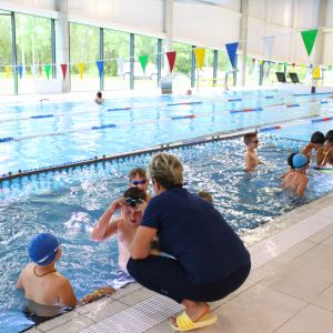 Plungės sporto arenoje prasidėjo plaukimo pamokos antrokams 2