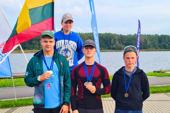 Plungės jaunieji irkluotojai grįžo iš čempionato su medaliais!